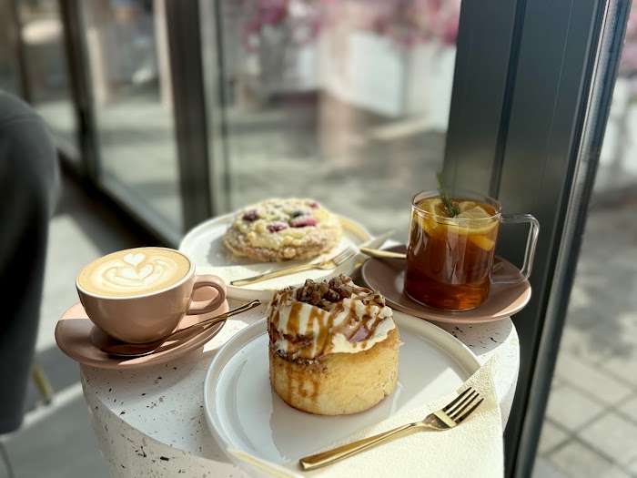 Coffee & Cake by Marta Klim