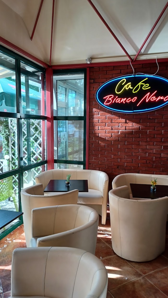 Cafe Bianco Nero